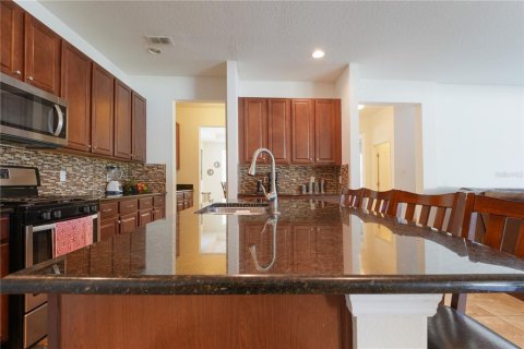 House in Winter Garden, Florida 4 bedrooms, 250.37 sq.m. № 2123330 - photo 9