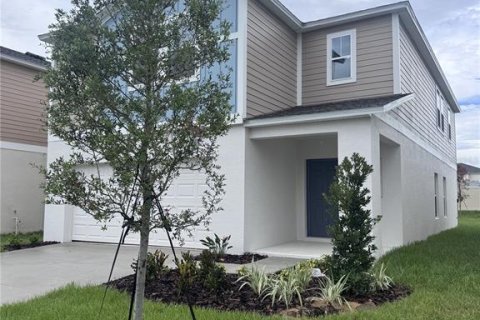 House in Lake Hamilton, Florida 5 bedrooms, 229.47 sq.m. № 1919206 - photo 2