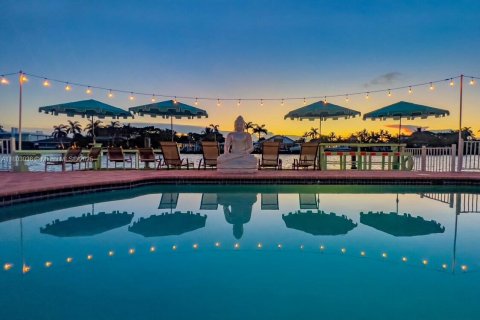 Propiedad comercial en venta en Pompano Beach, Florida № 2012411 - foto 5