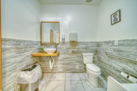 Immobilier commercial à vendre à Miami, Floride № 2044640 - photo 20