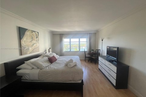 Condominio en venta en Miami Beach, Florida, 2 dormitorios, 95.69 m2 № 159152 - foto 9