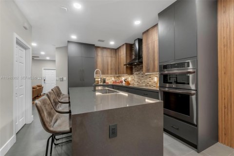 Adosado en alquiler en Davie, Florida, 3 dormitorios, 157.56 m2 № 2055123 - foto 4