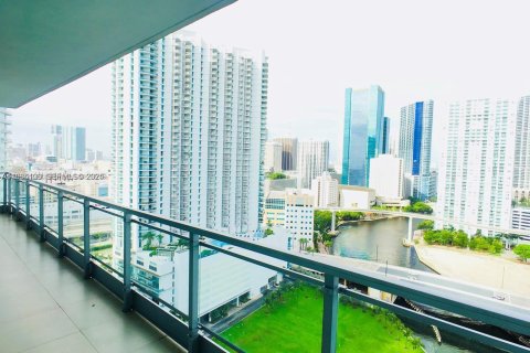 Condo in Miami, Florida, 2 bedrooms  № 1994237 - photo 9