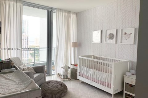 Condo in Miami, Florida, 2 bedrooms  № 1994237 - photo 6