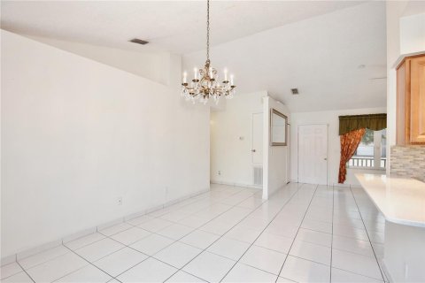 House in Orlando, Florida 3 bedrooms, 115.57 sq.m. № 1784717 - photo 8