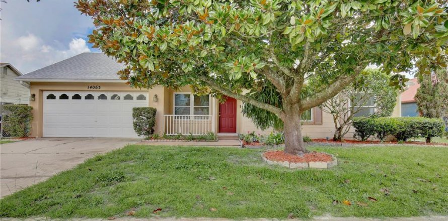 House in Orlando, Florida 3 bedrooms, 115.57 sq.m. № 1784717