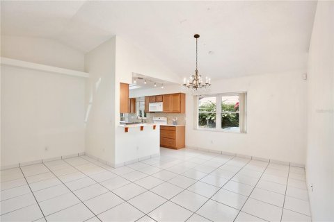 House in Orlando, Florida 3 bedrooms, 115.57 sq.m. № 1784717 - photo 5