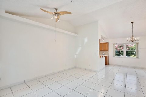 House in Orlando, Florida 3 bedrooms, 115.57 sq.m. № 1784717 - photo 4