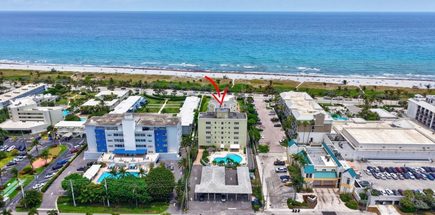 Condo à Delray Beach, Floride, 2 chambres  № 2261798