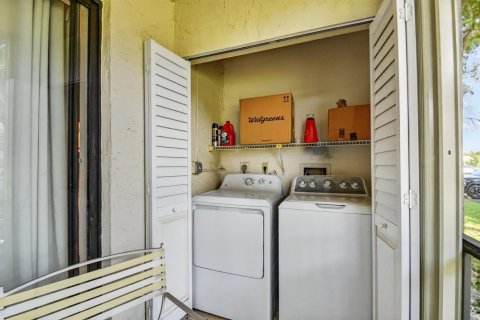 Condo in Boynton Beach, Florida, 2 bedrooms  № 2185060 - photo 15