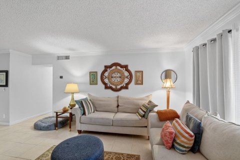 Condo in Boynton Beach, Florida, 2 bedrooms  № 2185060 - photo 8