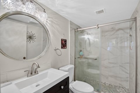 Condo in Boynton Beach, Florida, 2 bedrooms  № 2185060 - photo 27