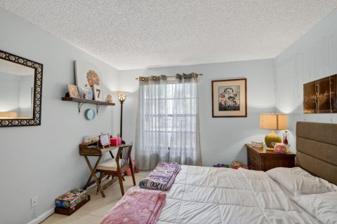 Condo in Boynton Beach, Florida, 2 bedrooms  № 2185060 - photo 25