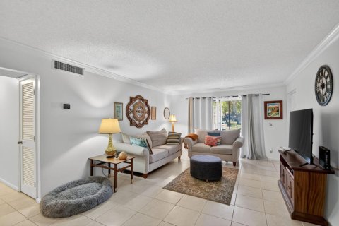 Condo in Boynton Beach, Florida, 2 bedrooms  № 2185060 - photo 10