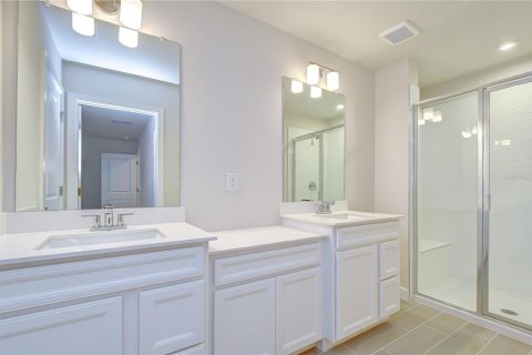 Townhouse in Lutz, Florida 3 bedrooms, 155.52 sq.m. № 2237075 - photo 20