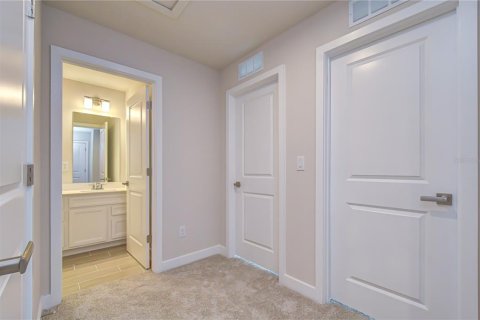 Townhouse in Lutz, Florida 3 bedrooms, 155.52 sq.m. № 2237075 - photo 24