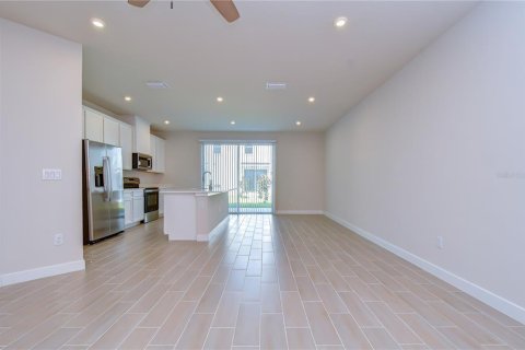Townhouse in Lutz, Florida 3 bedrooms, 155.52 sq.m. № 2237075 - photo 9