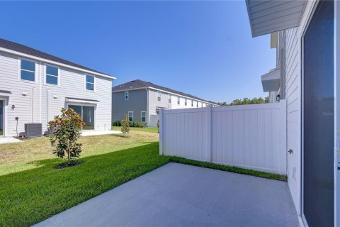 Townhouse in Lutz, Florida 3 bedrooms, 155.52 sq.m. № 2237075 - photo 30