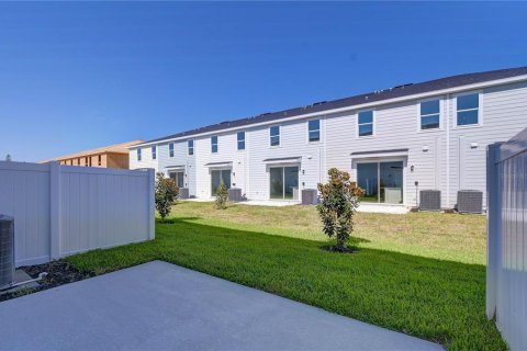 Townhouse in Lutz, Florida 3 bedrooms, 155.52 sq.m. № 2237075 - photo 29