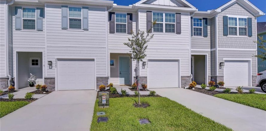 Townhouse in Lutz, Florida 3 bedrooms, 155.52 sq.m. № 2237075