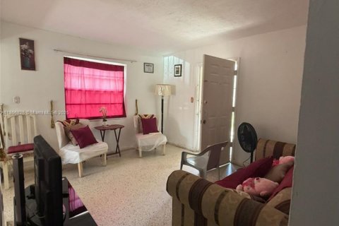 Immobilier commercial à vendre à Miami, Floride № 1960290 - photo 16