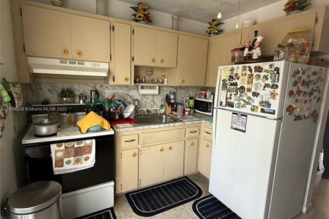 Immobilier commercial à vendre à Miami, Floride № 1960290 - photo 17