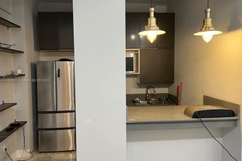 Commercial property in Hollywood, Florida № 1985617 - photo 3