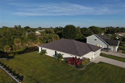 Villa ou maison à Englewood, Floride 3 chambres, 161.56 m2 № 2410606