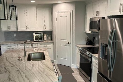 Villa ou maison à vendre à Englewood, Floride: 3 chambres, 161.56 m2 № 2410606 - photo 2