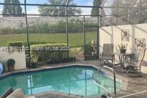 Adosado en venta en Davenport, Florida, 3 dormitorios № 1951291 - foto 6