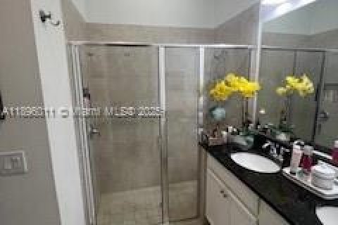 Adosado en venta en Davenport, Florida, 3 dormitorios № 1951291 - foto 11