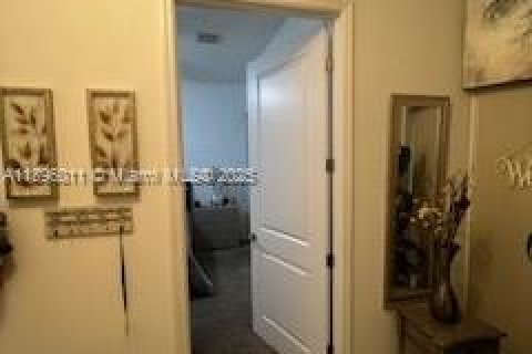 Adosado en venta en Davenport, Florida, 3 dormitorios № 1951291 - foto 7