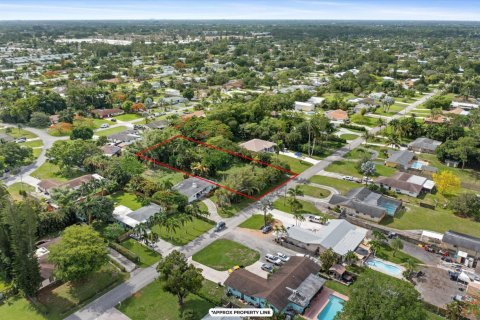 Land in Lake Worth, Florida № 1231522 - photo 1