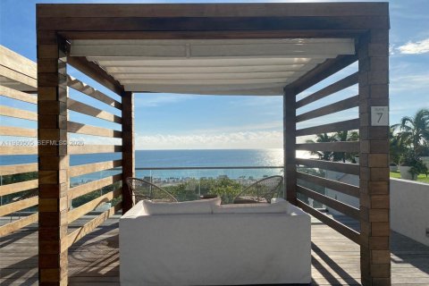 Condo in Miami Beach, Florida, 1 bedroom  № 2053080 - photo 23