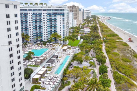 Condo in Miami Beach, Florida, 1 bedroom  № 2053080 - photo 29
