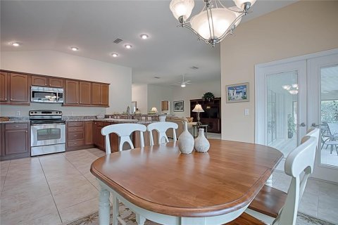 Casa en alquiler en The Villages, Florida, 2 dormitorios, 167.97 m2 № 1833333 - foto 10