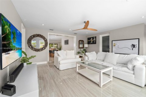 Купить виллу или дом в Форт-Лодердейл, Флорида 4 спальни, 204.76м2, № 1958040 - фото 4