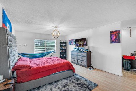 Condominio en alquiler en Lauderhill, Florida, 2 dormitorios, 122.07 m2 № 1946351 - foto 17