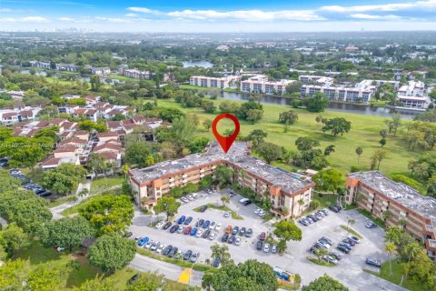 Condominio en alquiler en Lauderhill, Florida, 2 dormitorios, 122.07 m2 № 1946351 - foto 28