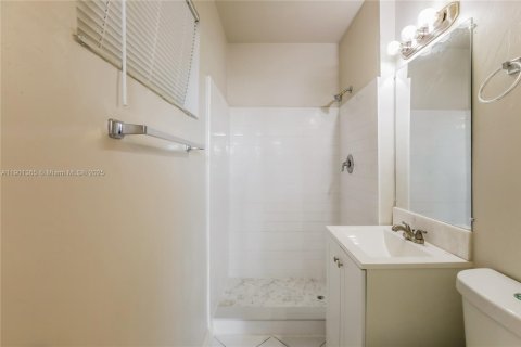 Снять в аренду виллу или дом в Майами-Гарденс, Флорида 3 спальни, 129.69м2, № 1951685 - фото 8