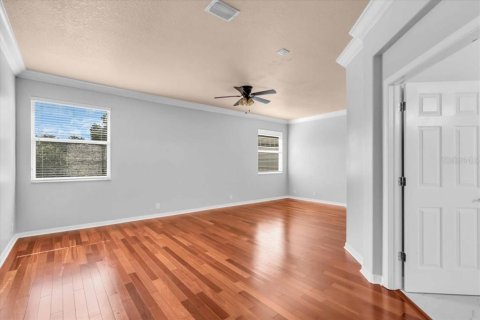 House in Tampa, Florida 5 bedrooms, 330.45 sq.m. № 1884326 - photo 26