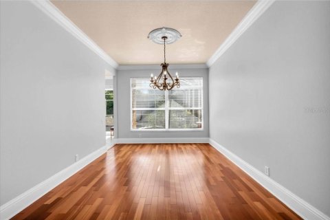 House in Tampa, Florida 5 bedrooms, 330.45 sq.m. № 1884326 - photo 10