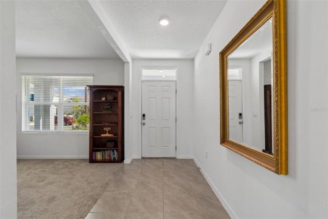 Casa en alquiler en Plant City, Florida, 5 dormitorios, 248.42 m2 № 2151326 - foto 3
