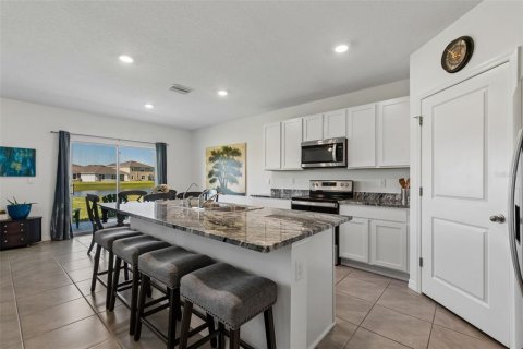 Casa en alquiler en Plant City, Florida, 5 dormitorios, 248.42 m2 № 2151326 - foto 11