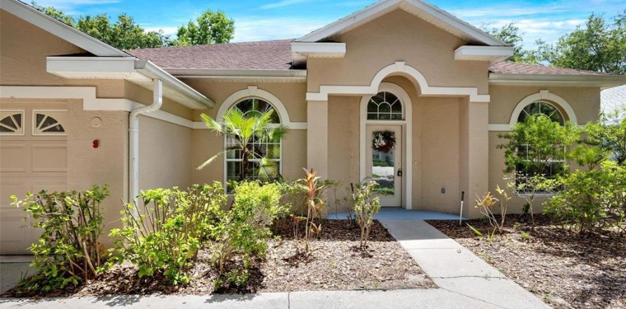 House in Palm Coast, Florida 4 bedrooms, 184.5 sq.m. № 1542320
