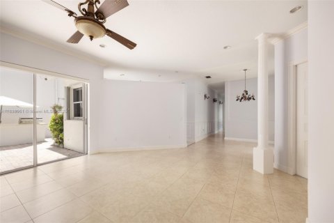 Villa ou maison à vendre à Hollywood, Floride: 3 chambres, 145.02 m2 № 1841119 - photo 6