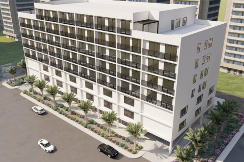 Commercial property in Miami, Florida № 2001644 - photo 2