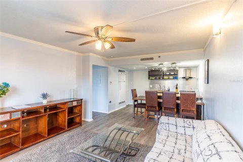 Condominio en alquiler en Clearwater, Florida, 2 dormitorios, 78.5 m2 № 2106065 - foto 9