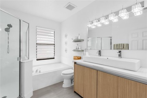 Casa en venta en Orlando, Florida, 3 dormitorios, 184.41 m2 № 1837663 - foto 16