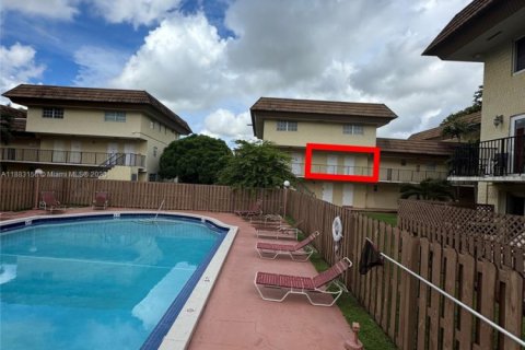 Condo in Miami, Florida, 2 bedrooms  № 1930754 - photo 21